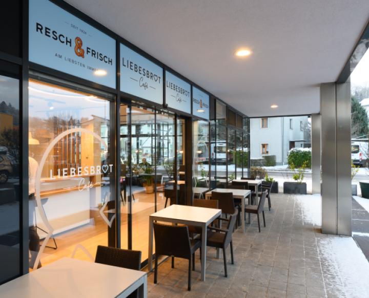Resch&Frisch Filiale Thalheim Liebesbrot Café.  